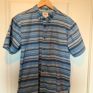 Short sleeve patterned button down